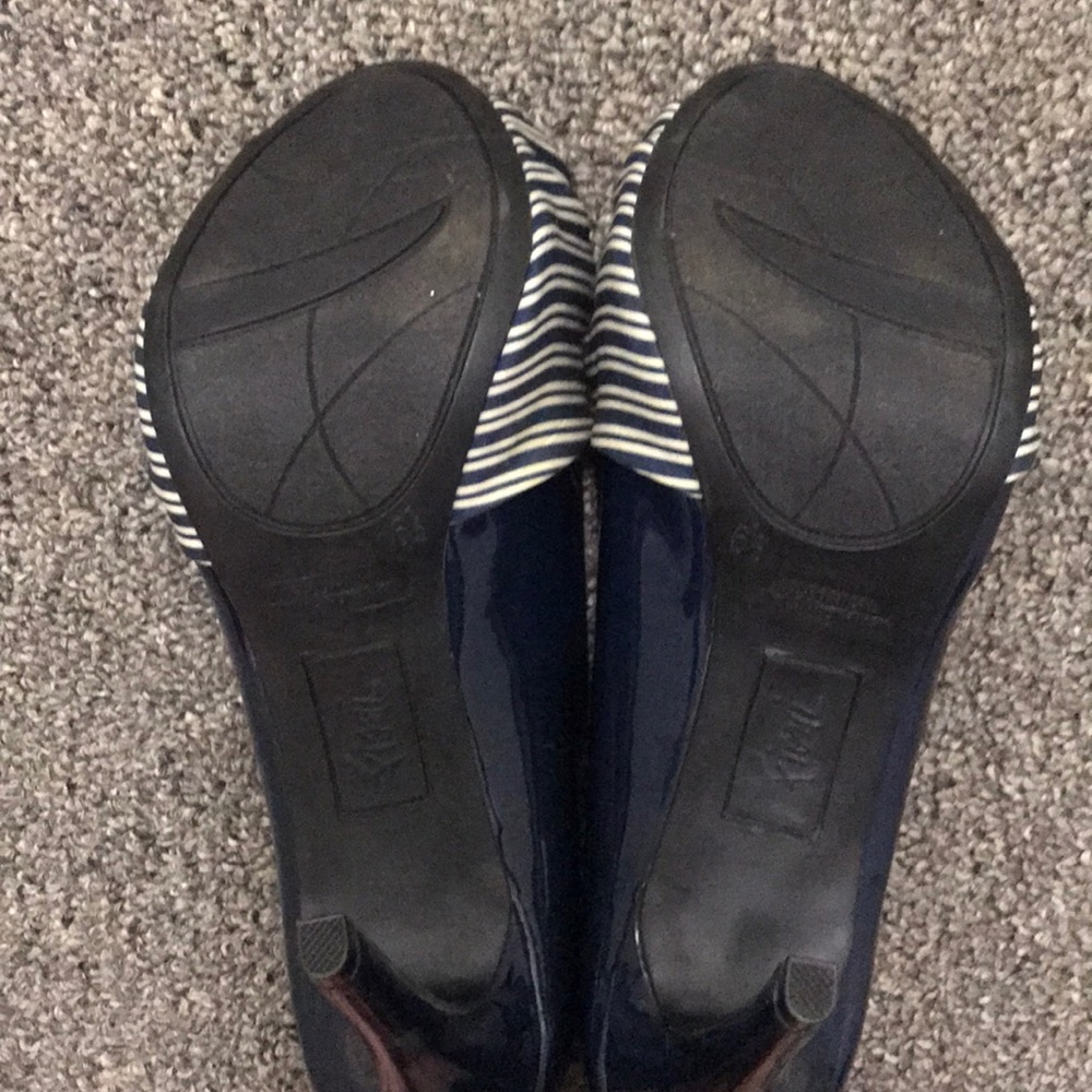 Heels - Picture 5 of 6